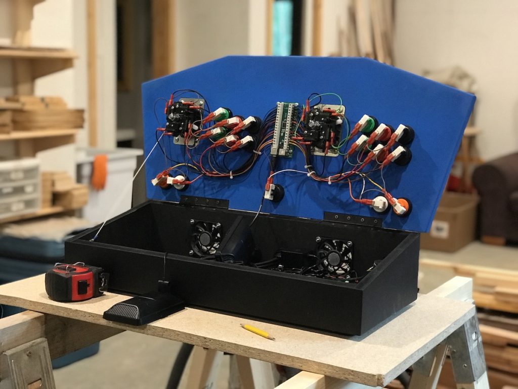 Multiplayer Arcade Controller - Thomas Jacquin Creations